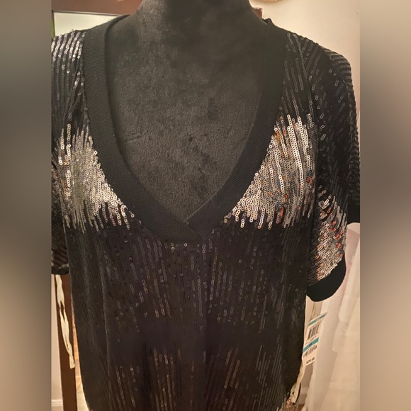 NWT! International Concepts Color-Blocked Black/Silver Sequined Tunic ~ Size 0X - Picture 2 of 6